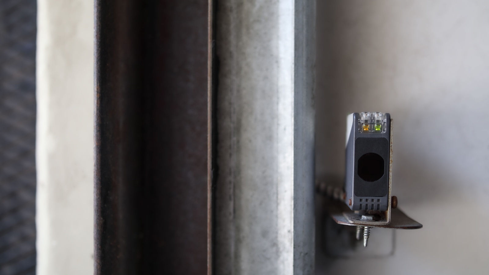 Diagnosing garage door opener | FixDoor