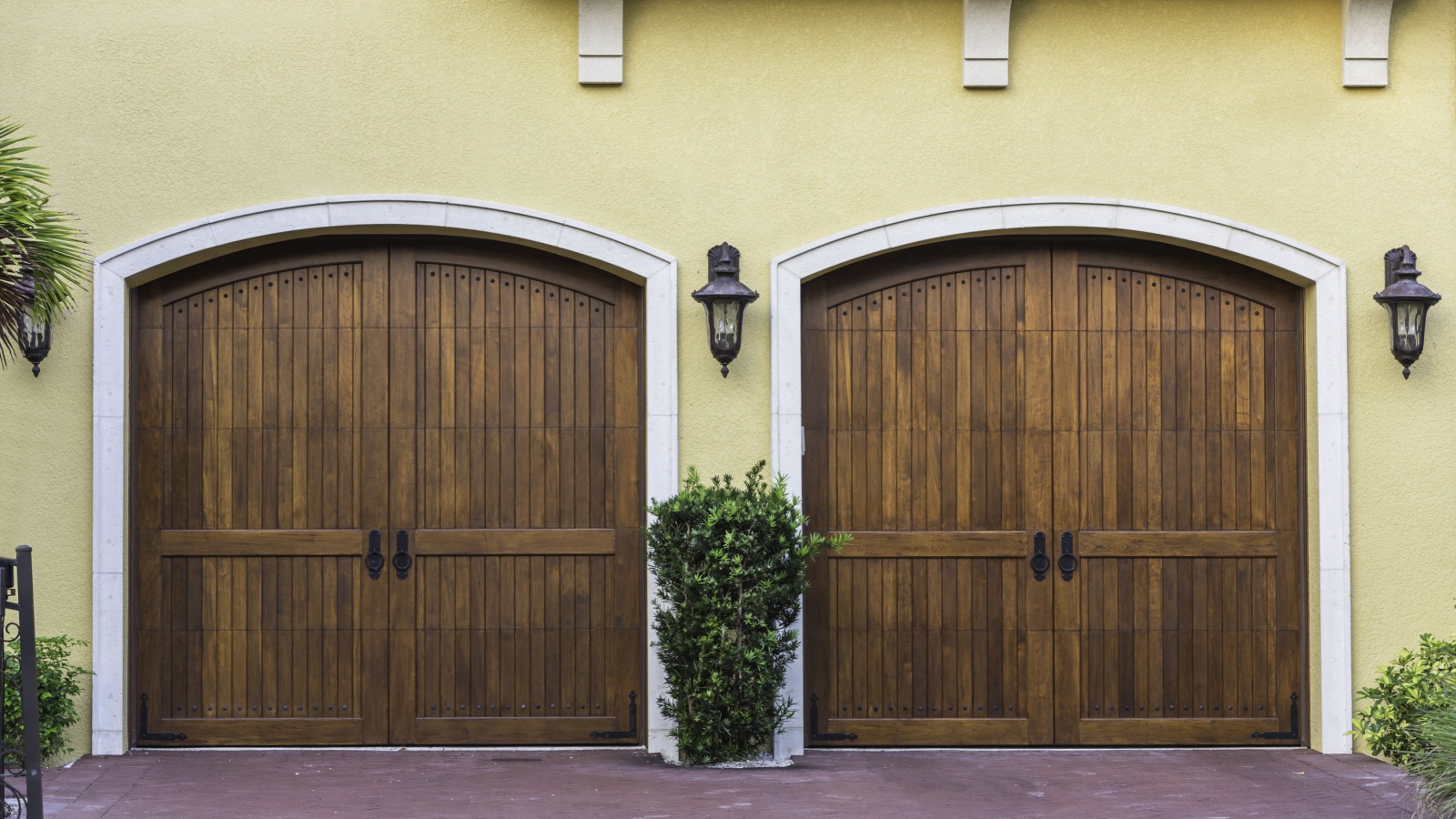 Diagnosing garage door opener | FixDoor